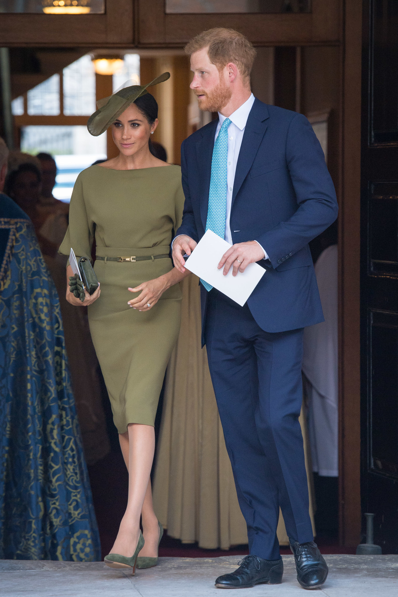 Illustration for article titled Signature Style? In Case You Hadn’t Noticed, Bateau Necklines Are Bae in Meghan Markle’s Closet